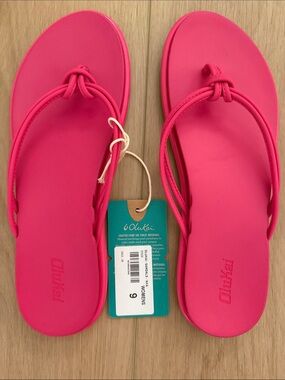 OluKai ‘Aka Pink Plumeria Hot Pink Sandals Women’s 9 NWT